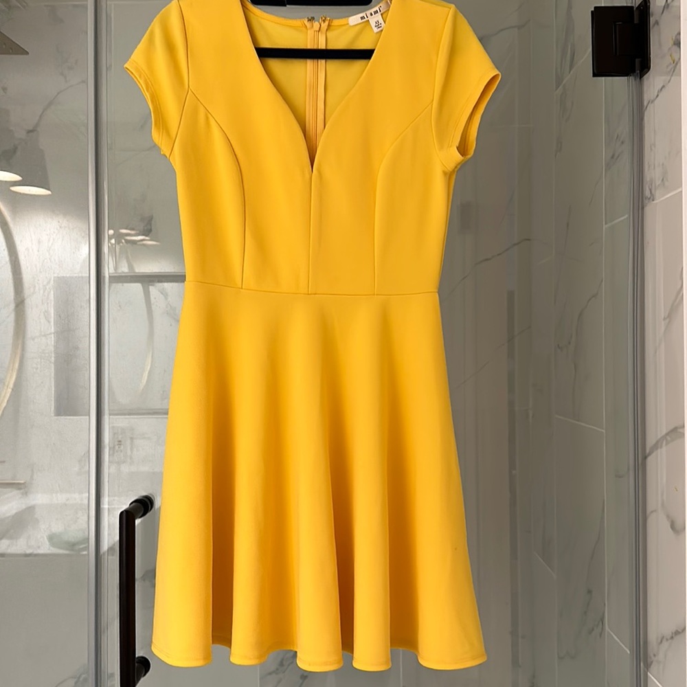 Francesca yellow dress size XS